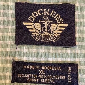 3/$15 EUC Dockers XL mens short sleeved shirt Green/white seersucker.Cotton/poly